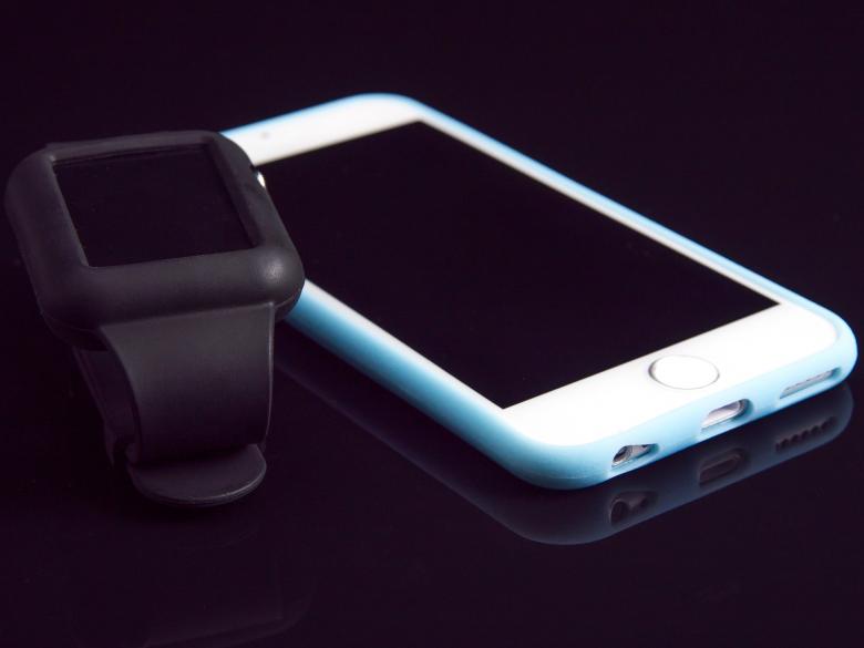 Free stock image of Apple Watch and Mobile created by Pixabay