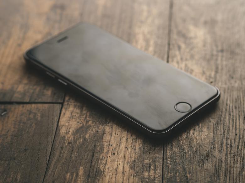 Free stock image of Black I Phone created by Pixabay
