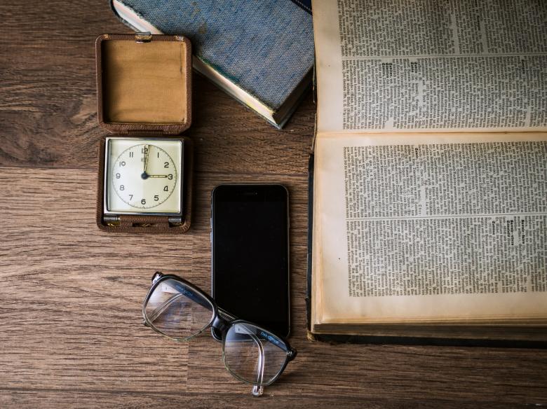 Free stock image of I phone with Book and Clock created by Pixabay