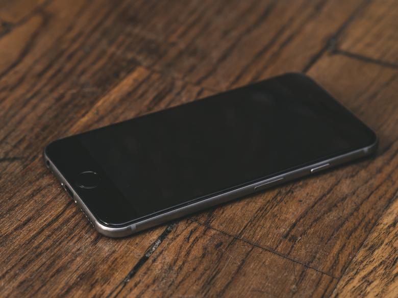Free stock image of Black iPhone created by Pixabay