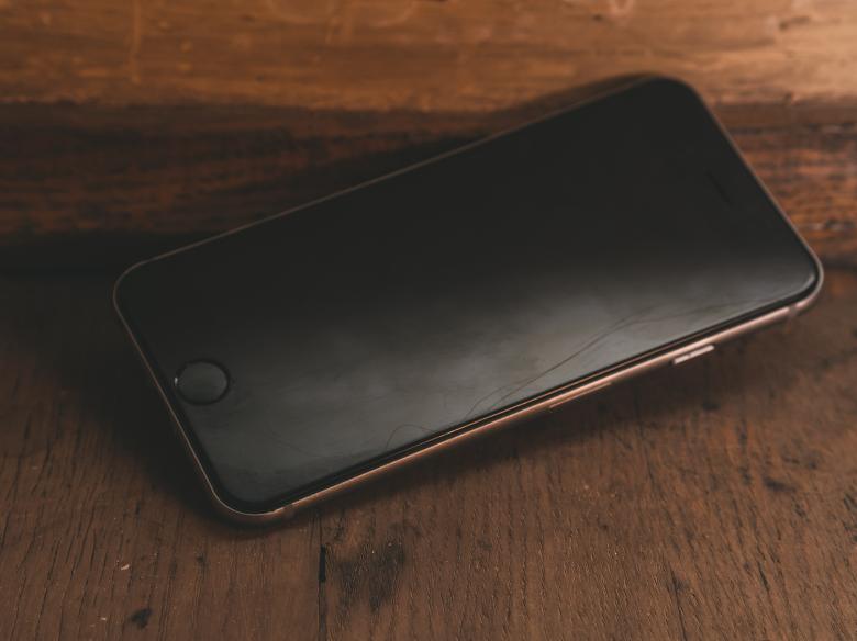 Free stock image of iPhone on Table created by Pixabay