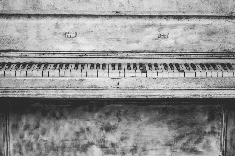 Free stock image of Old Wooden Piano created by Pixabay