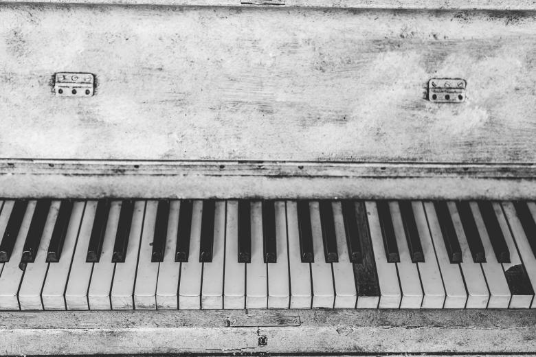 Free stock image of Wooden Piano created by Pixabay