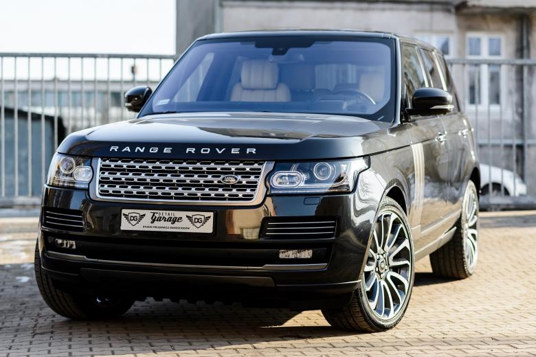 Free stock image of Sporty Range Rover created by Pixabay