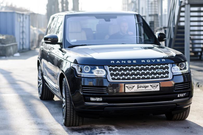 Free stock image of Sporty Land Rover created by Pixabay