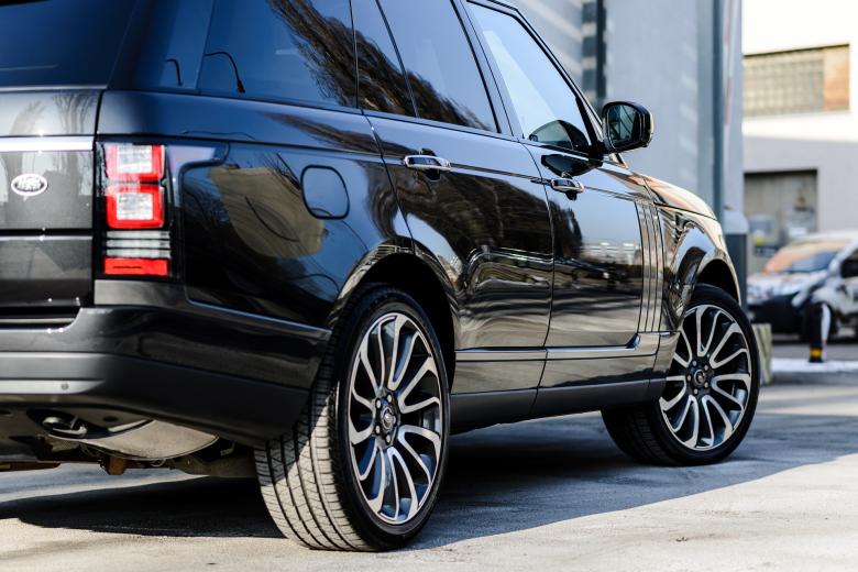 Free stock image of Black Land Rover created by Pixabay