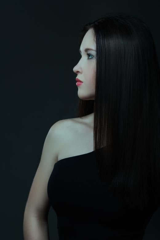 Free stock image of Lady in Black created by Pixabay