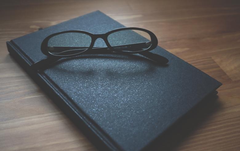 Free stock image of Glasses on the Diary created by Pixabay