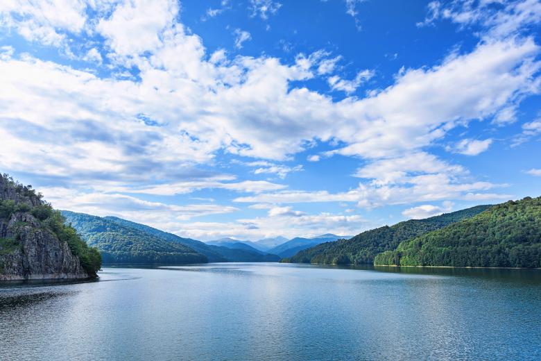 Free stock image of Beautiful Lake and Mountain Landscape created by Eugeniu Frimu