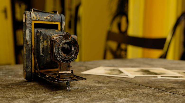 Free stock image of Antique Camera created by Pixabay