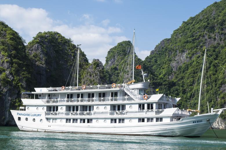 Free stock image of Ha Long Bay Ferry created by Jie-Jie 李介介
