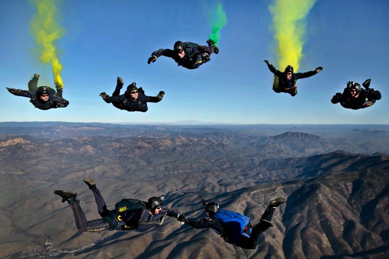 Free stock image of Group of Parachuters created by Pixabay
