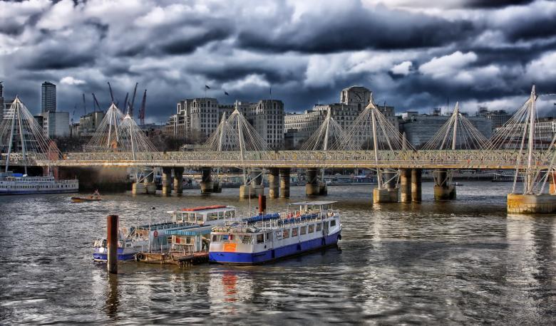 Free stock image of River Thames created by Pixabay