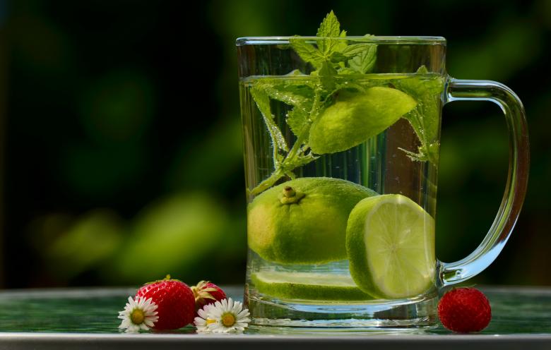 Free stock image of Lemon in the Cup created by Pixabay