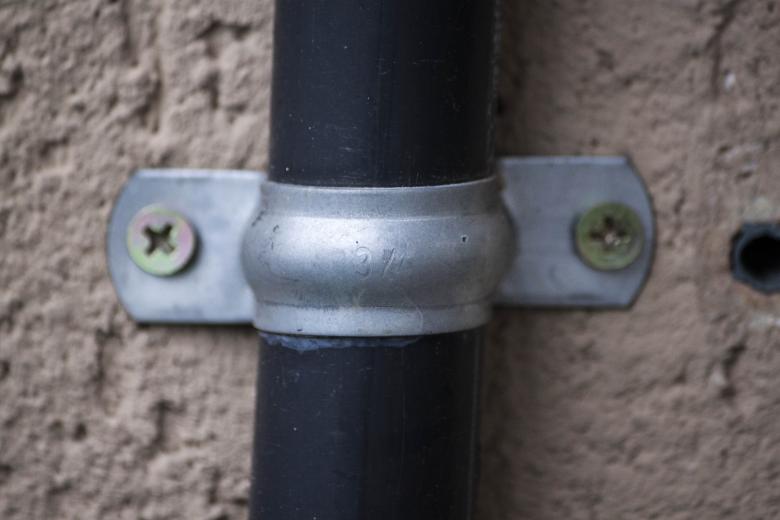 Free stock image of Exterior tube with bracket created by Eduardo Soares Bogosian