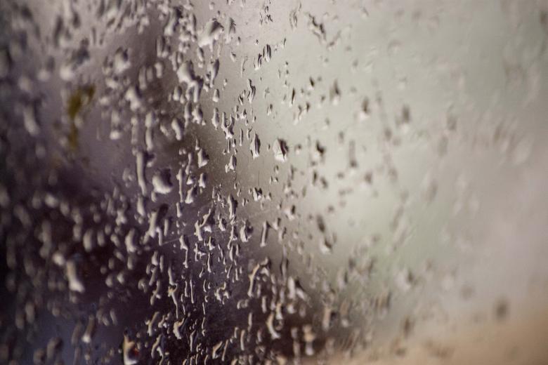 Free stock image of Raindrops on window - Background created by Eduardo Soares Bogosian