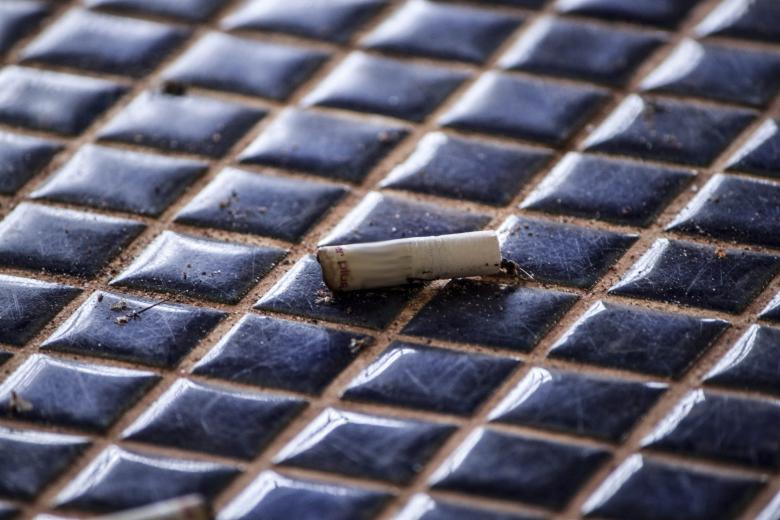 Free stock image of Cigarette on blue floor created by Eduardo Soares Bogosian