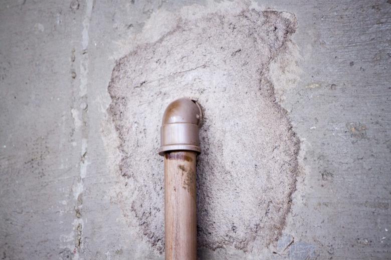Free stock image of Pipe in wall created by Eduardo Soares Bogosian