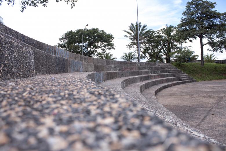 Free stock image of Stone Steps and Seats in the Park created by Eduardo Soares Bogosian