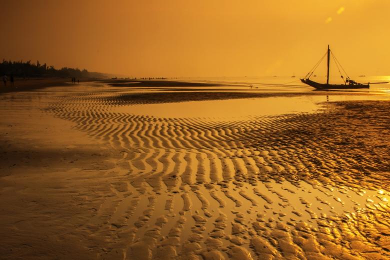 Free stock image of Beach in Vietnam created by Pixabay