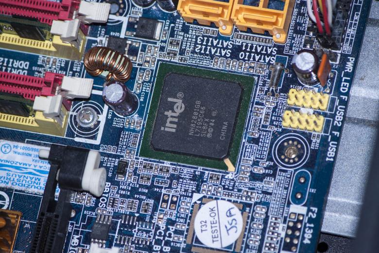Free stock image of PC Circuit Board created by Eduardo Soares Bogosian
