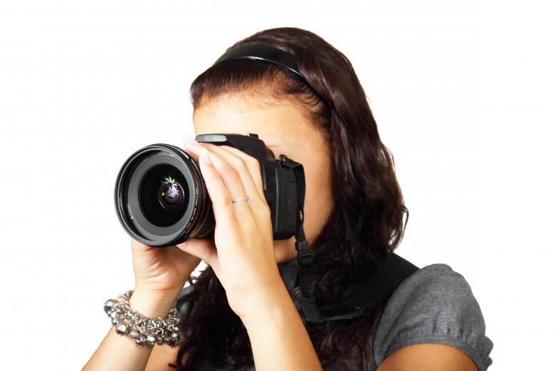 Free stock image of Photographer Lady created by Pixabay