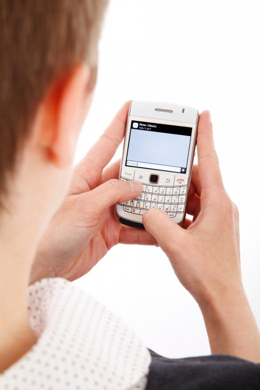 Free stock image of Using Mobile created by Pixabay