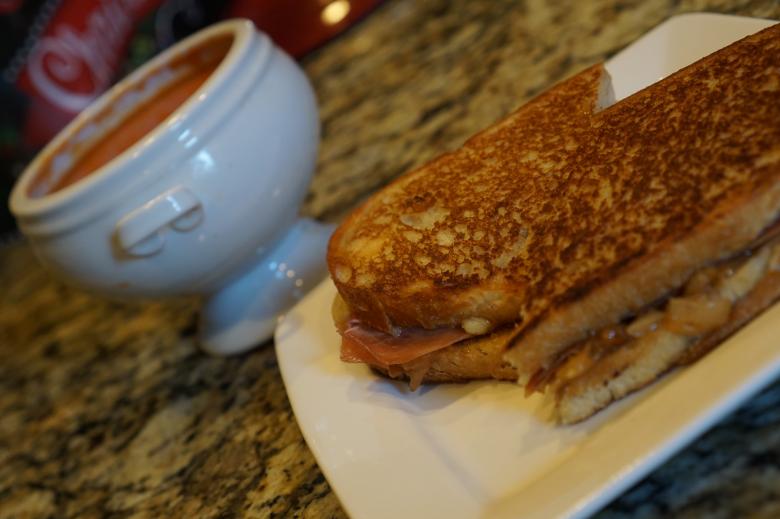 Free stock image of Grilled Cheese and Tomato Soup created by Brian