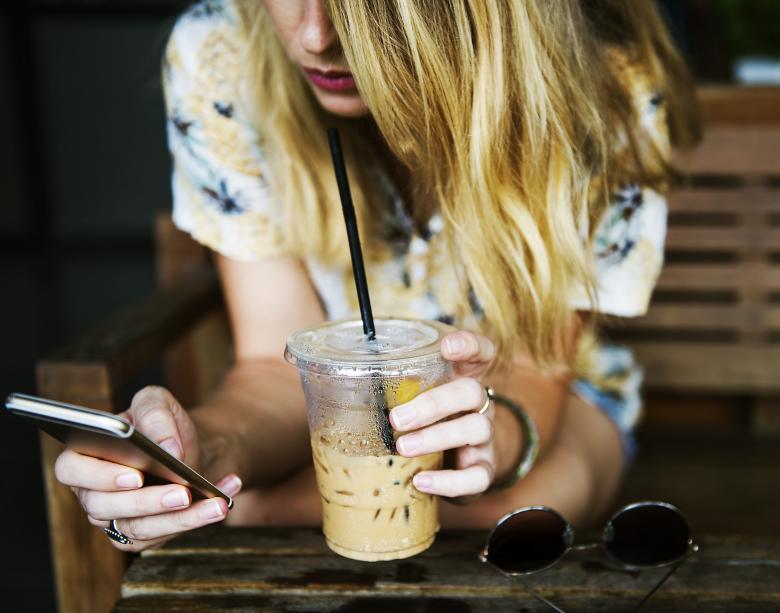 Free stock image of Girl with Shake created by Pixabay