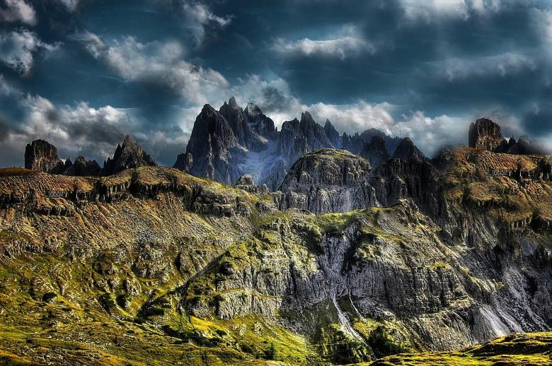 Free stock image of Scenic Mountainous View created by Pixabay