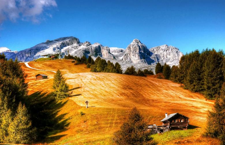 Free stock image of Cabins with Beautiful View created by Pixabay