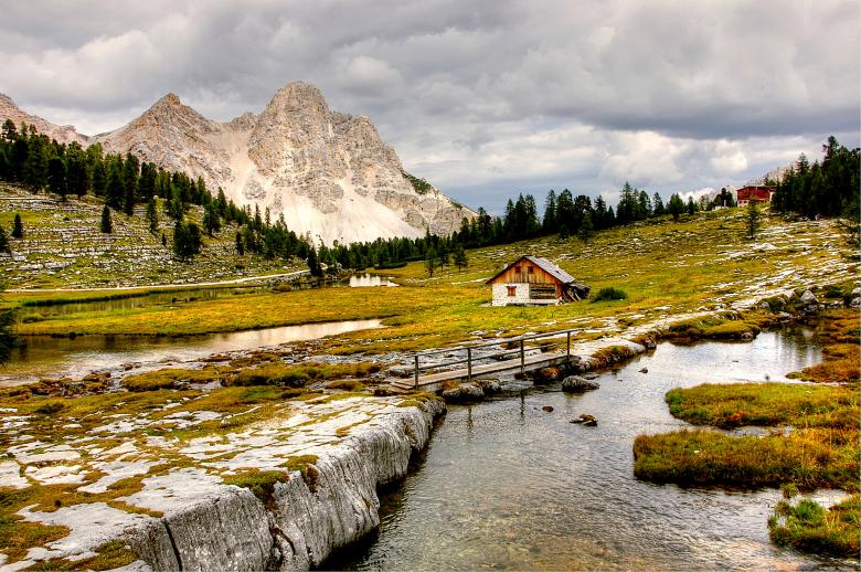 Free stock image of Wooden Cabin created by Pixabay