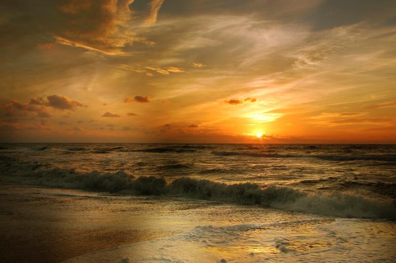 Free stock image of Ocean at Sunset created by Pixabay