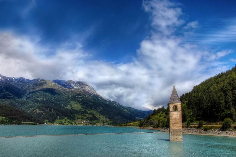 Free stock image of Mountainous View created by Pixabay