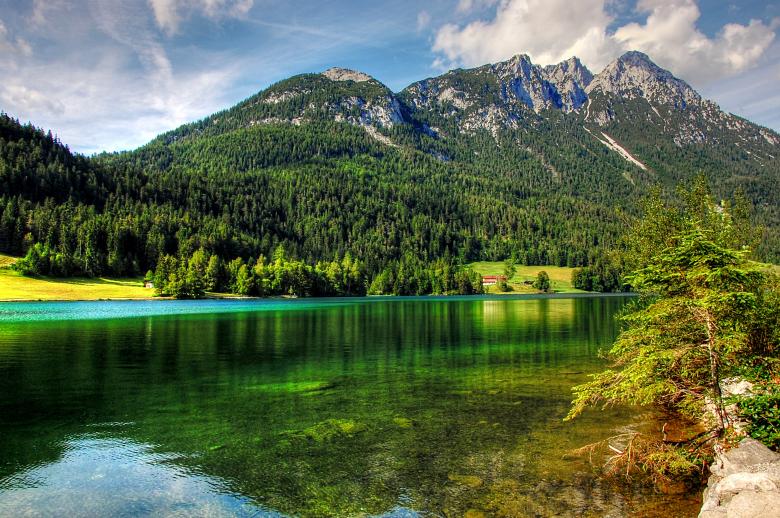 Free stock image of Hintersteiner Lake created by Pixabay