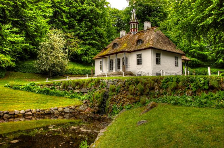 Free stock image of Beautiful House created by Pixabay