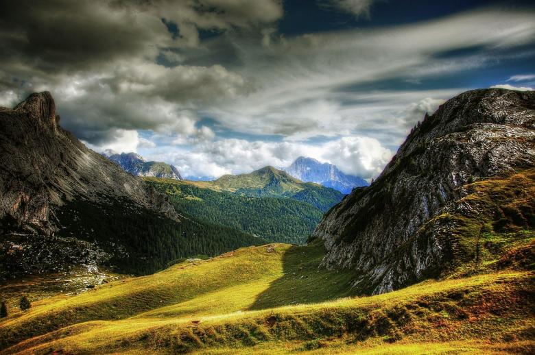 Free stock image of Passo Valparola created by Pixabay
