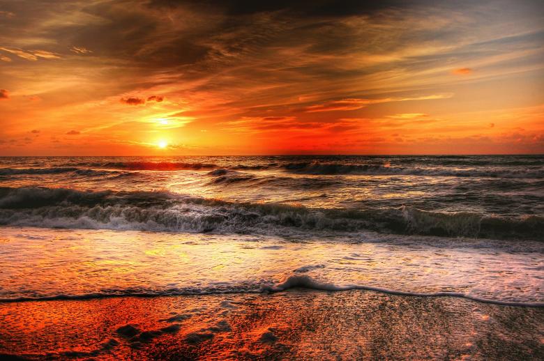 Free stock image of Wavy Sea created by Pixabay