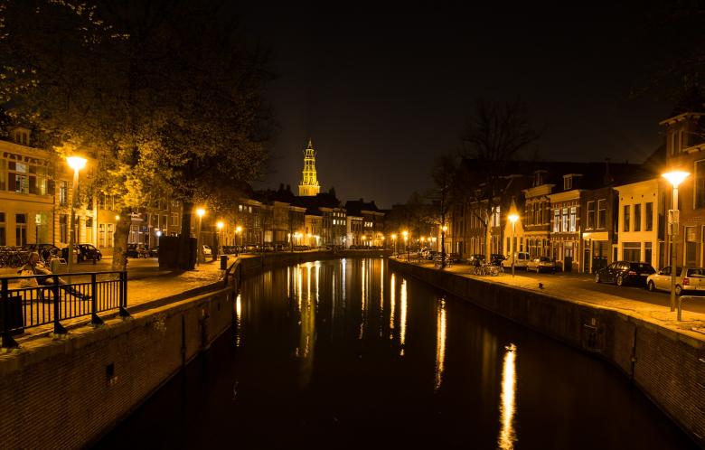 Free stock image of Canal in the City created by Pixabay