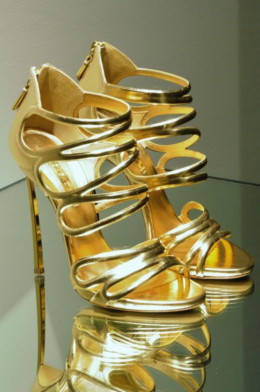 Free stock image of High Heels created by Pixabay