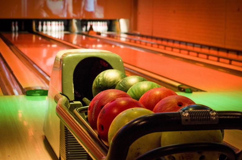 Free stock image of Bowling Alley created by Pixabay