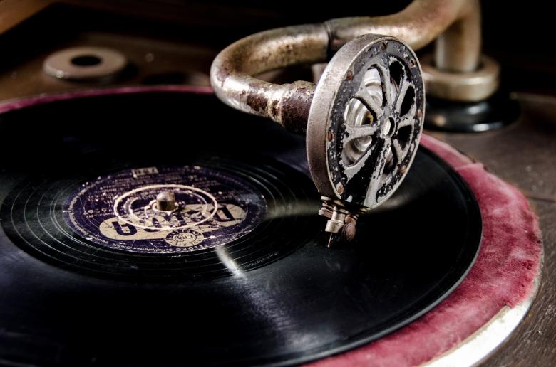 Free stock image of Old Vinyl created by Pixabay