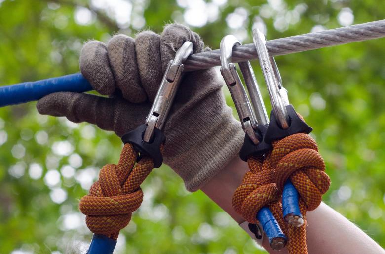 Free stock image of Climbing with the Ropes created by Pixabay