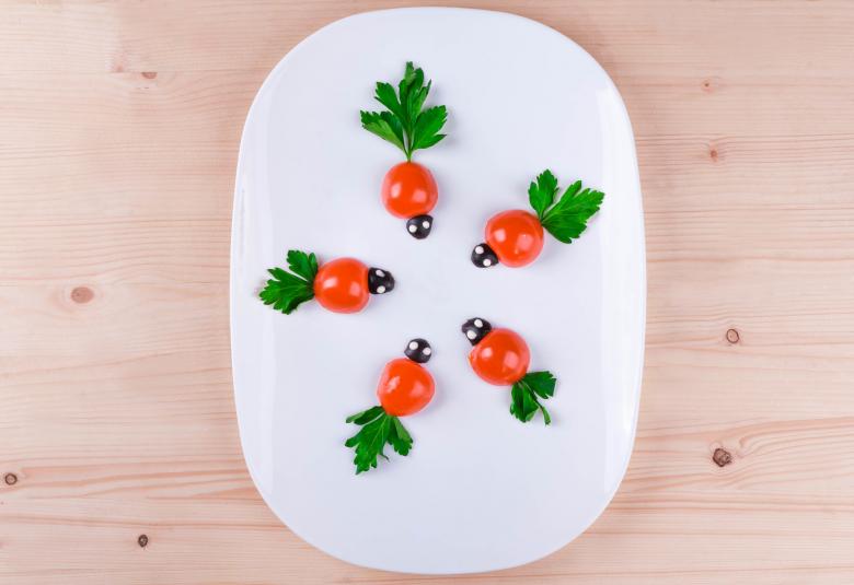Free stock image of Baby Tomatoes on a White Plate created by Ilona Hrechkina