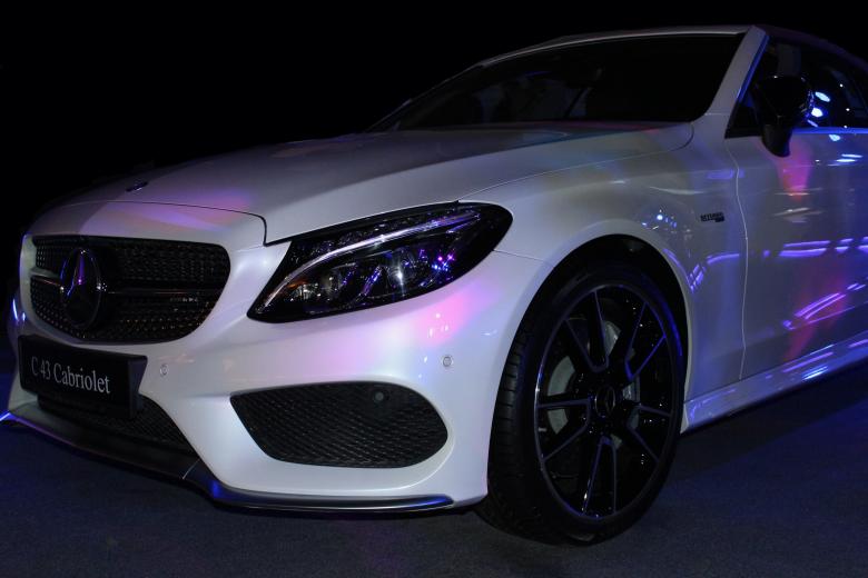 Free stock image of White Mercedes created by Hassan Yahya Alali