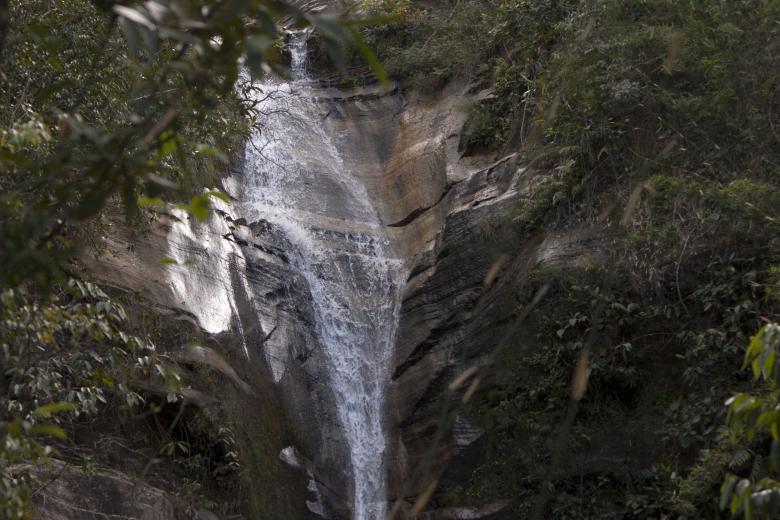 Free stock image of Tall and Narrow Waterfall created by Eduardo Soares Bogosian