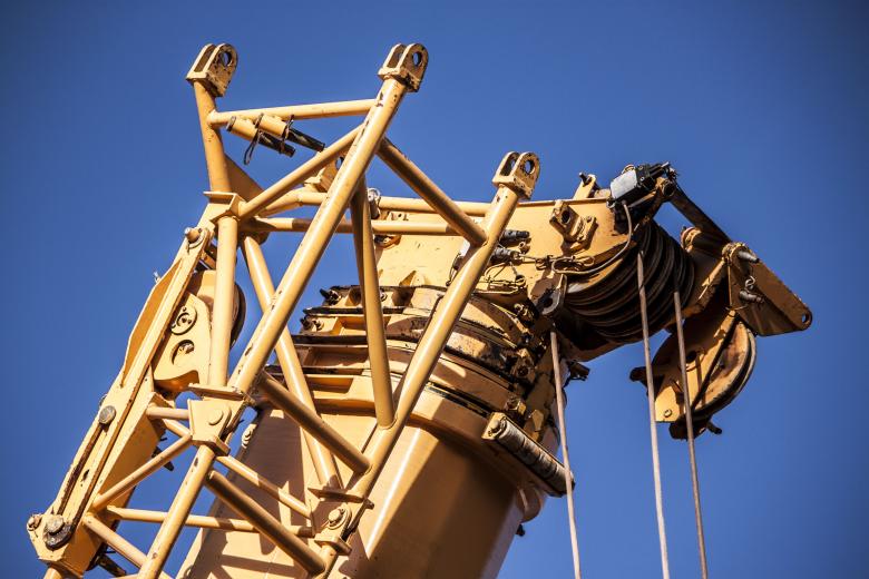 Free stock image of Yellow Industrial Crane created by Eduardo Soares Bogosian