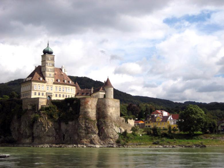 Free stock image of Castle in Luzern created by VIJOY M ALEXANDER