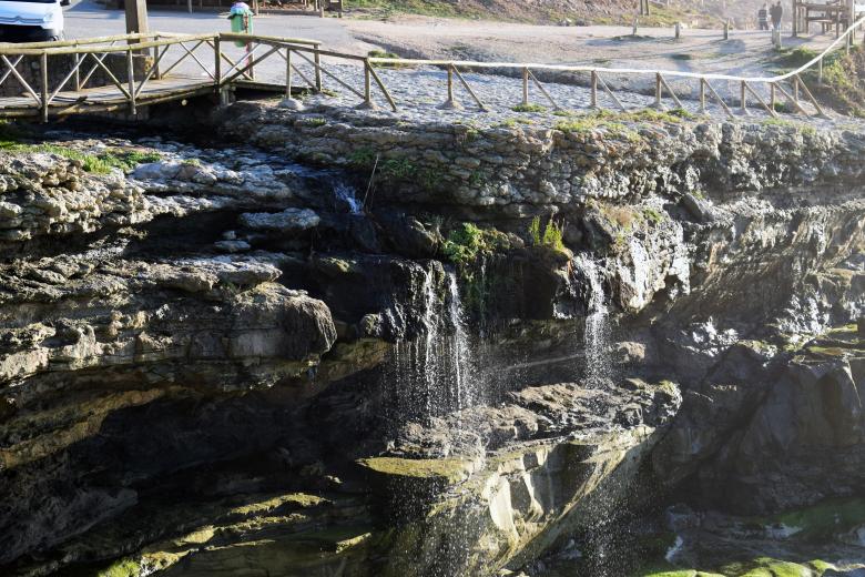 Free stock image of Waterfall and Rocks created by José Manuel alves rodrigues