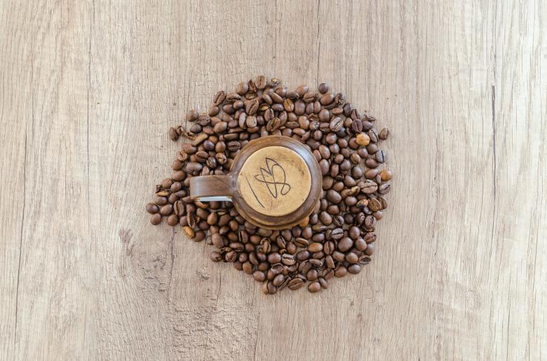Free stock image of Coffee Cup and Coffee Beans created by Lukas